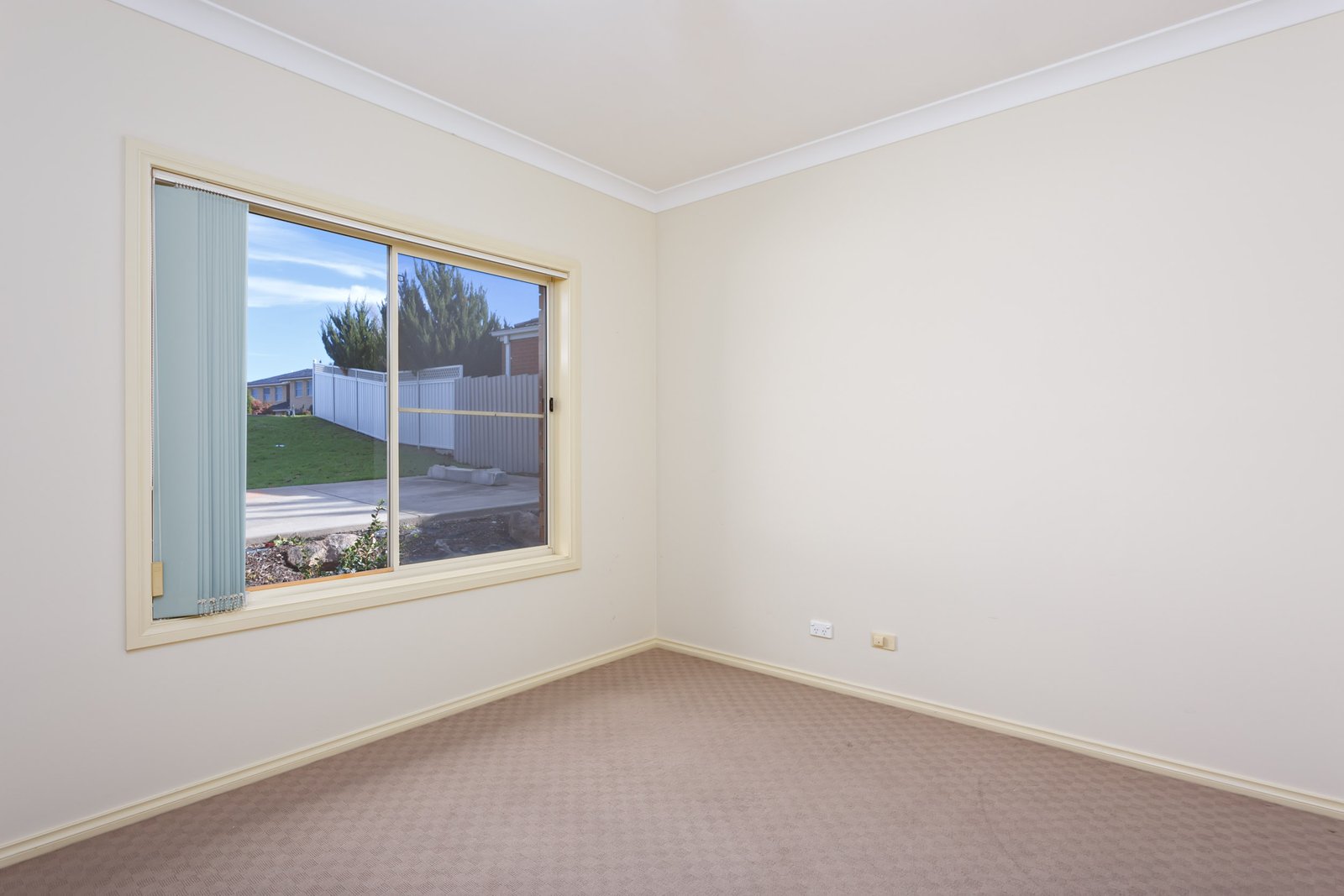 1/8 Keane Place WAGGA WAGGA 7