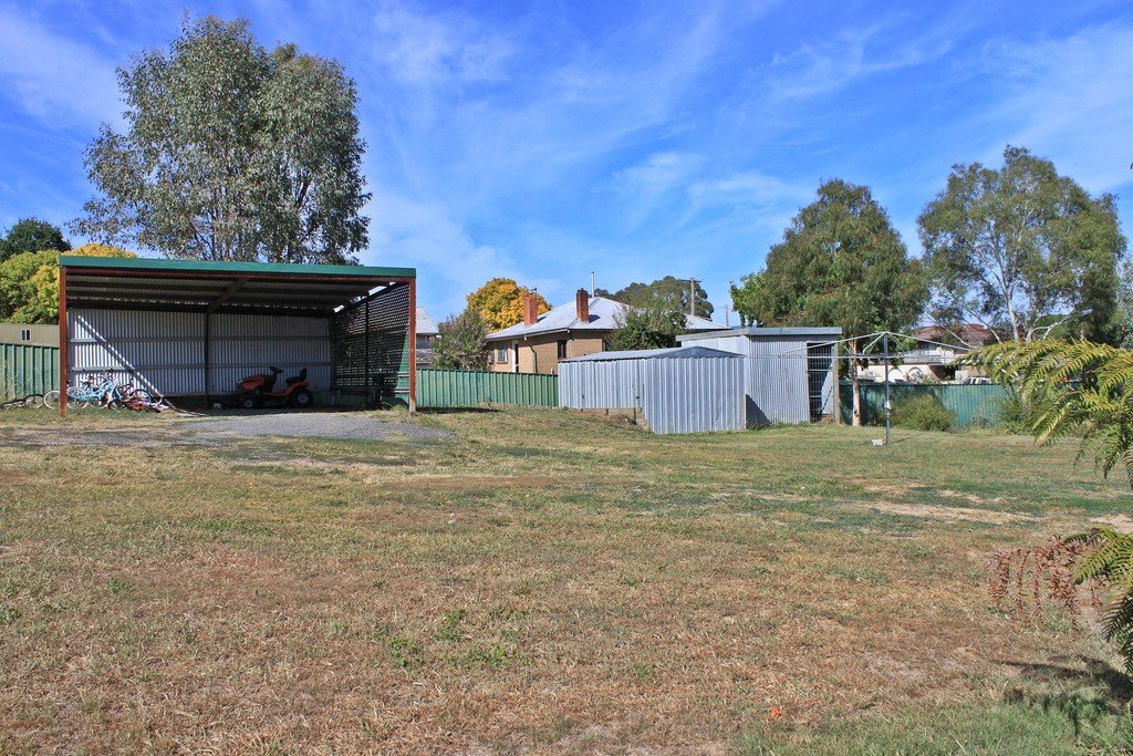 18 Kent Street TUMBARUMBA 2