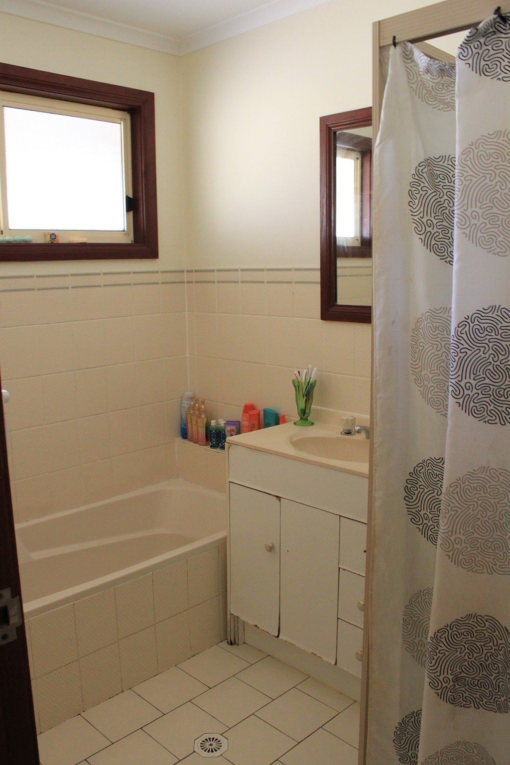 18 Kent Street TUMBARUMBA 13
