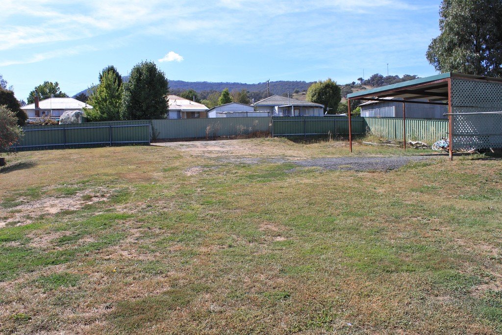 18 Kent Street TUMBARUMBA 16