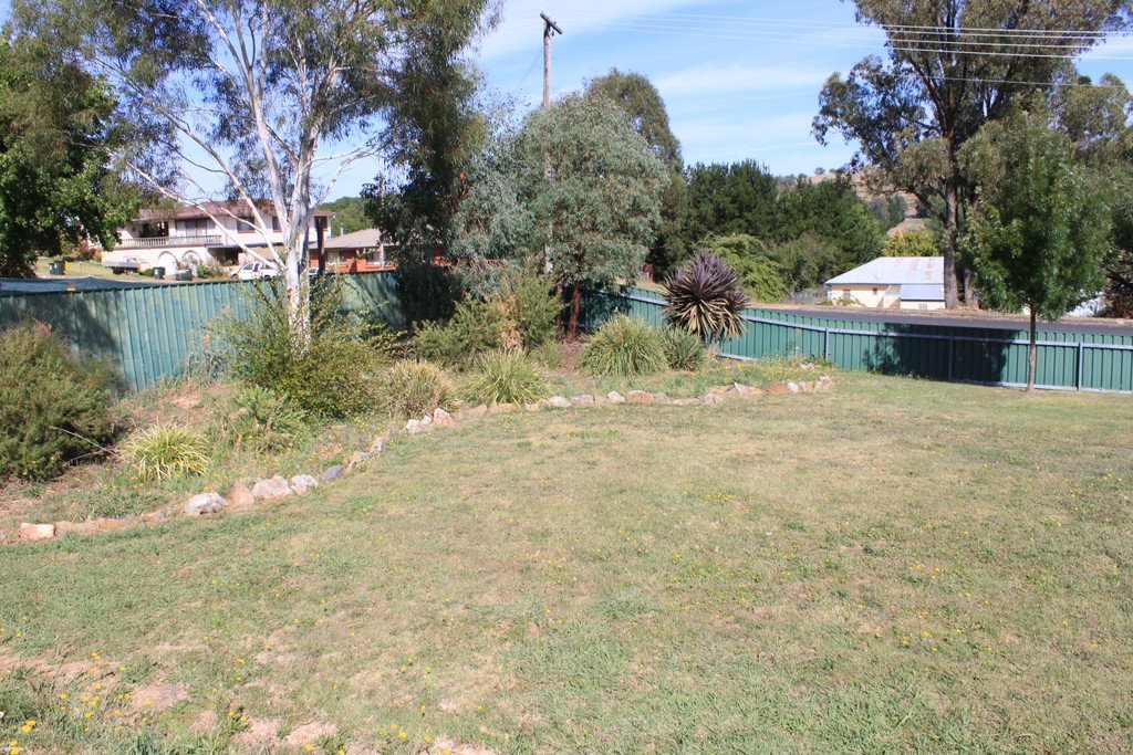 18 Kent Street TUMBARUMBA 17