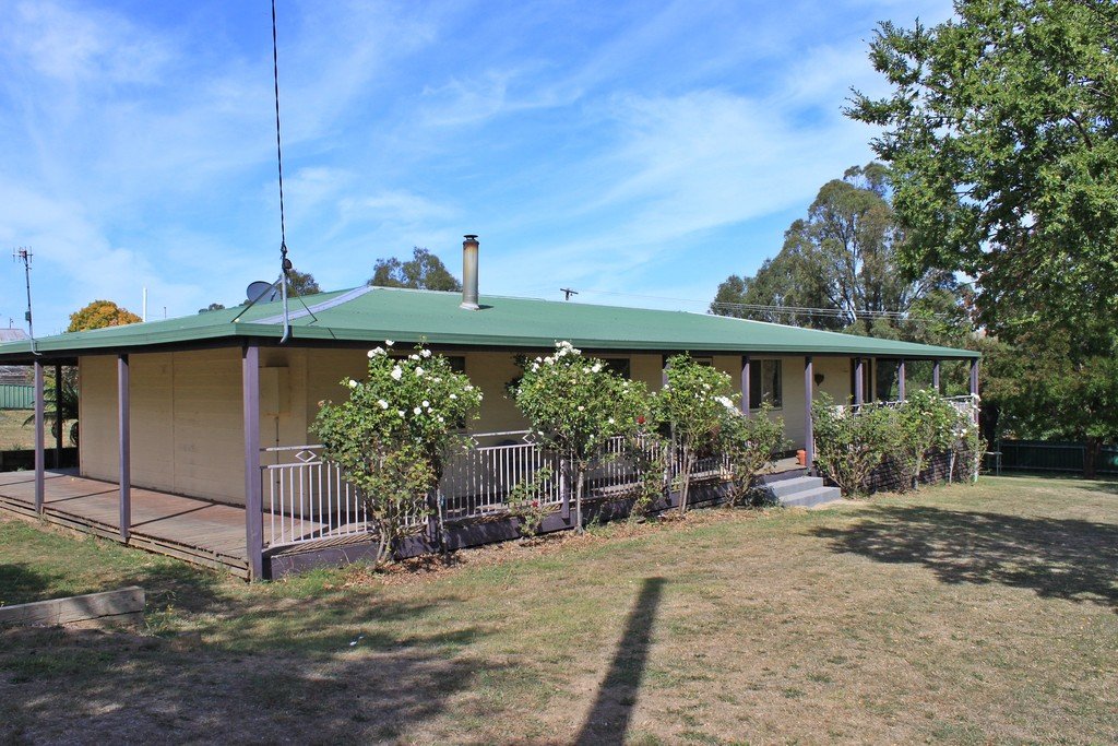18 Kent Street TUMBARUMBA 19