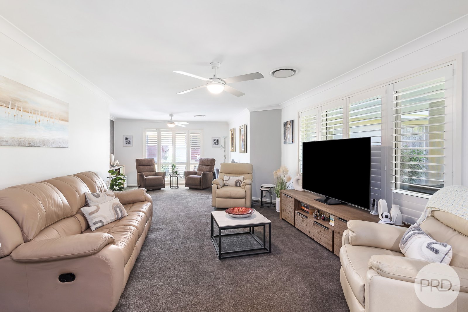 18 Kestrel Avenue SALAMANDER BAY 13