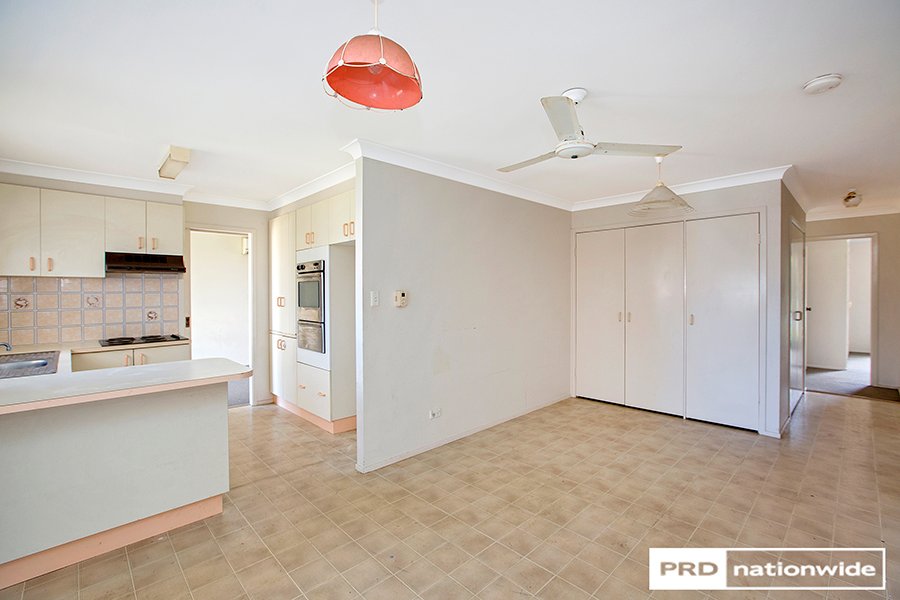 18 Kinarra Street TAMWORTH 3