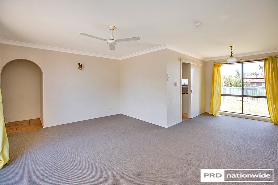 18 Kinarra Street TAMWORTH 5