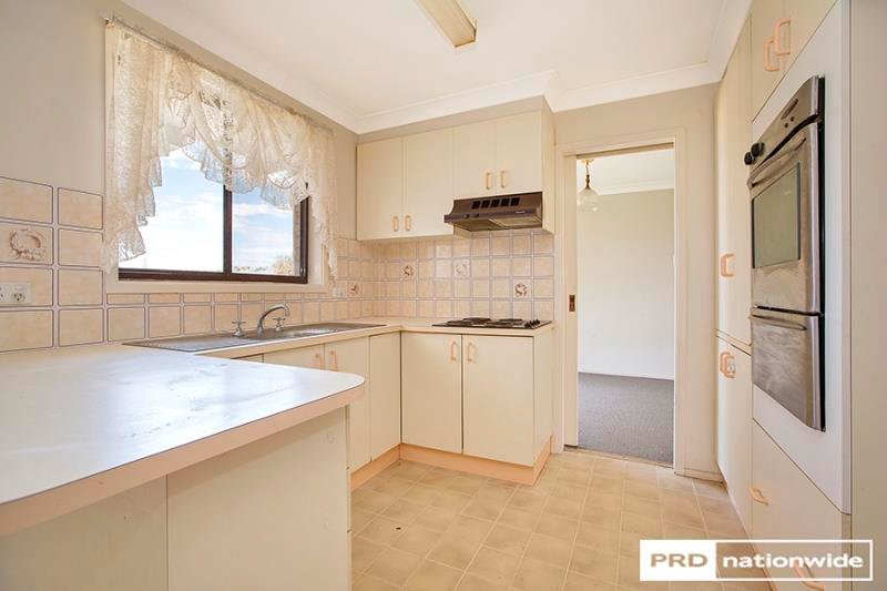 18 Kinarra Street TAMWORTH 2