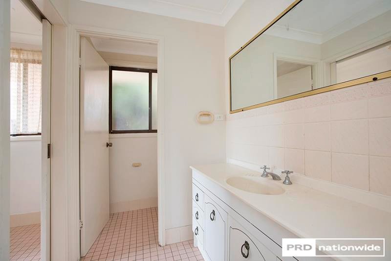 18 Kinarra Street TAMWORTH 7