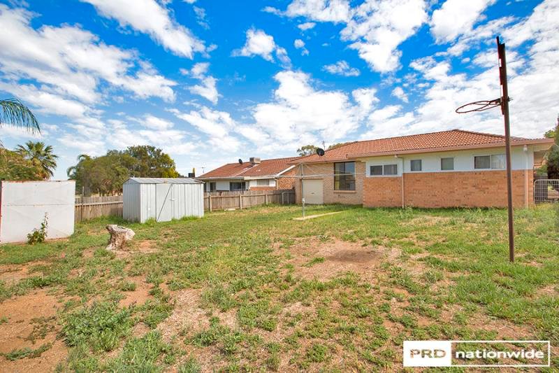 18 Kinarra Street TAMWORTH 9