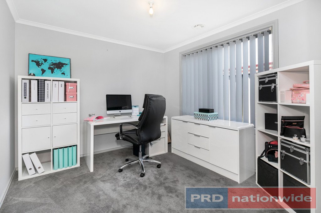1/8 King George Way MITCHELL PARK 6