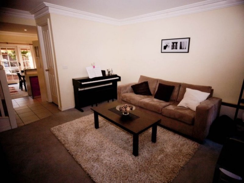 Gallery: 18 Kingfisher Gardens