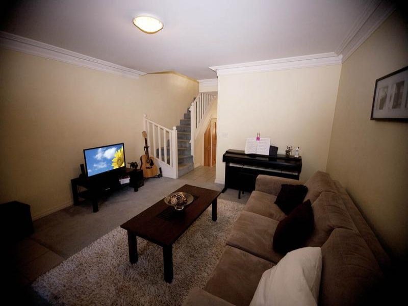 Gallery: 18 Kingfisher Gardens