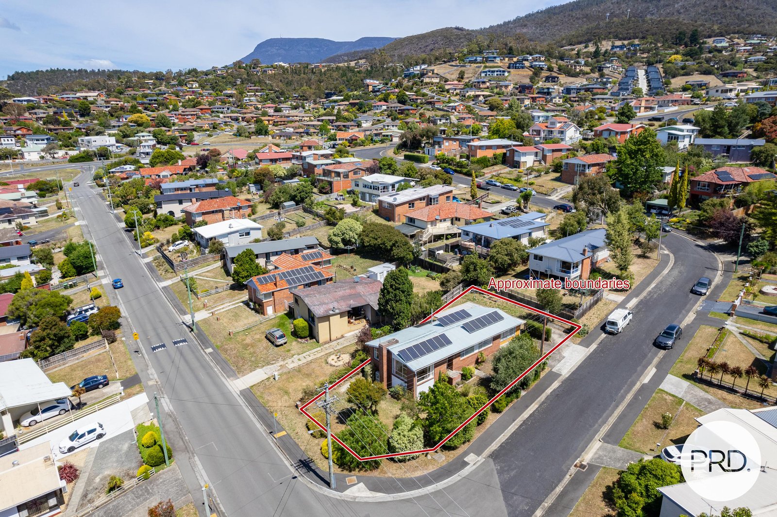 18 Kingswood Crescent BERRIEDALE 17