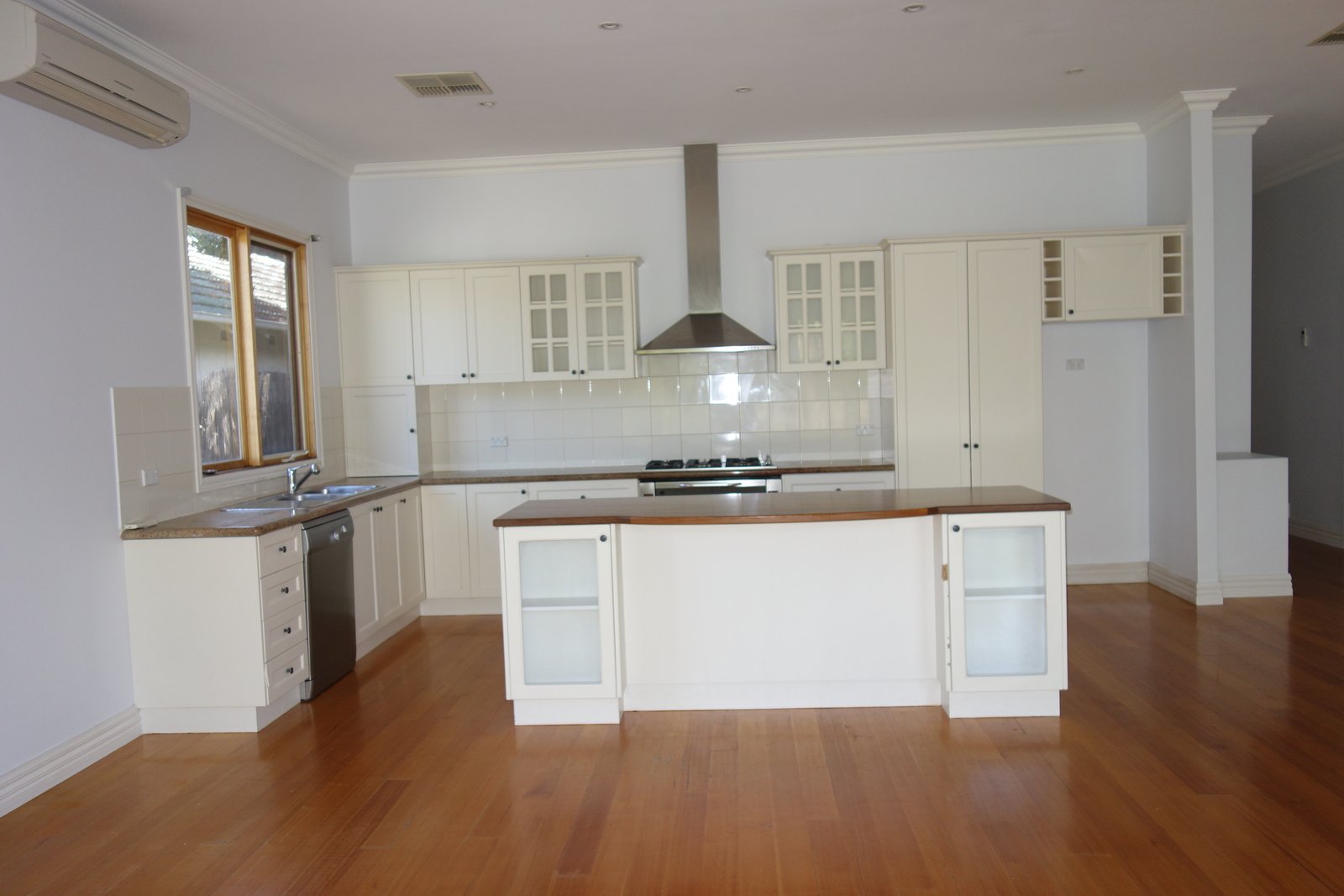 Gallery: 18 Kinross Street