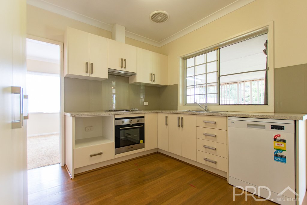 18 Kirra Street TUMUT 4