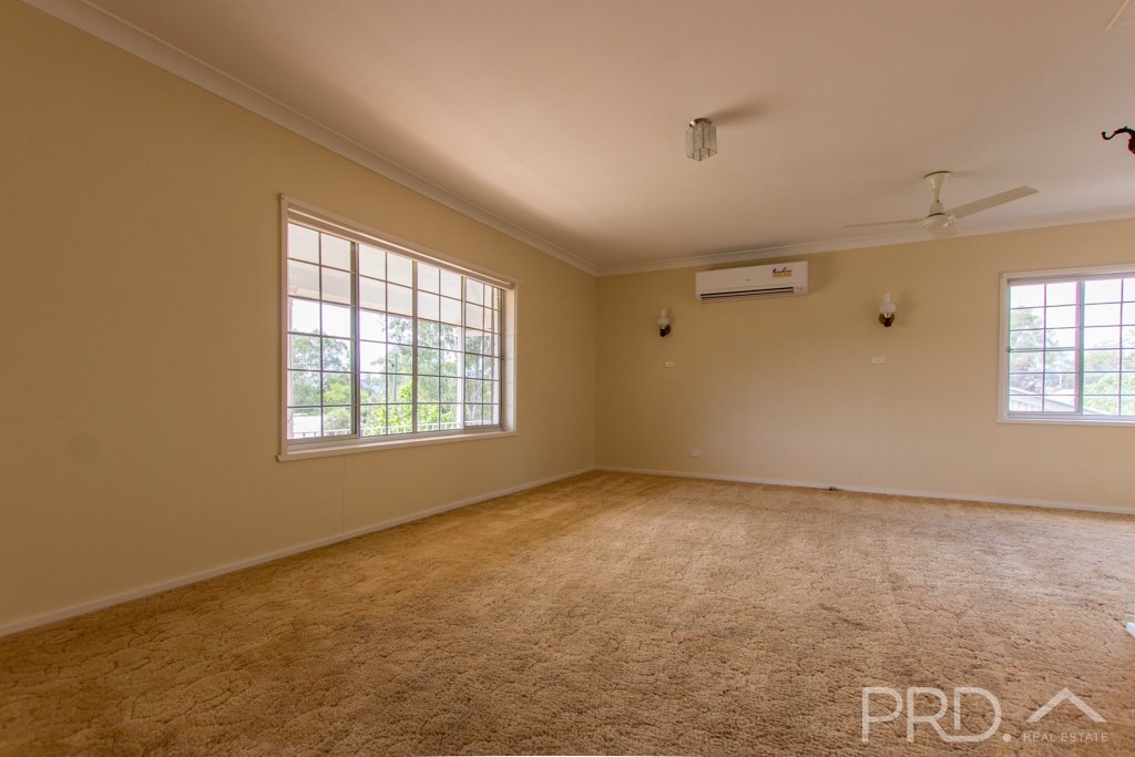 18 Kirra Street TUMUT 7