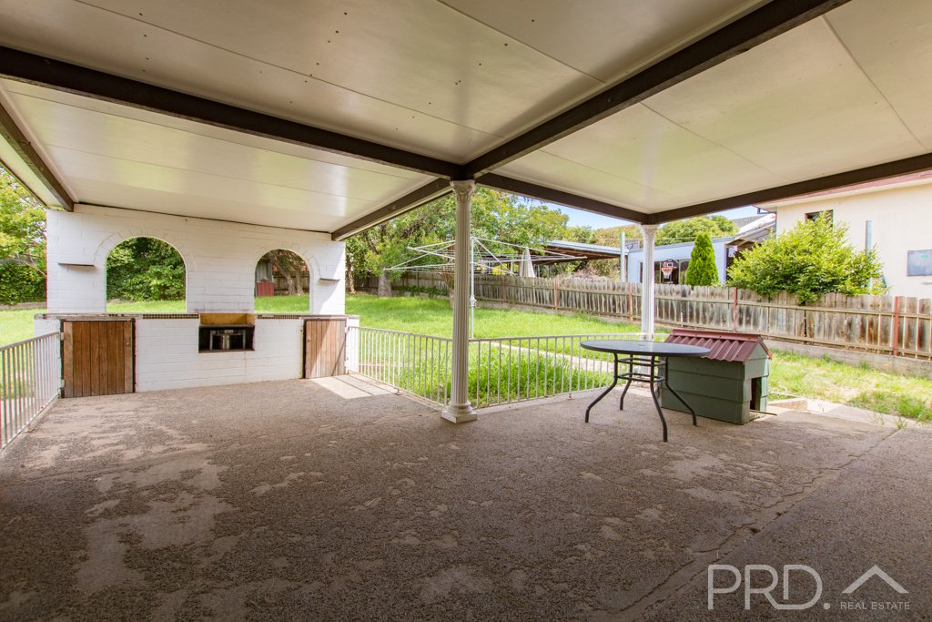 18 Kirra Street TUMUT 13