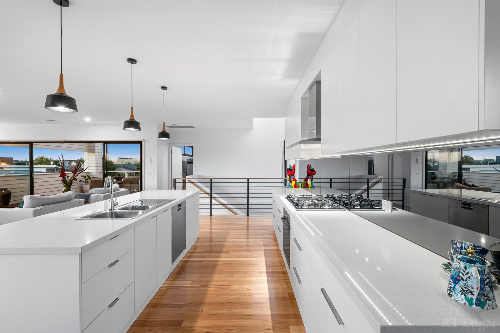 Real Estate and Property in 18 Knowles Grove, Point Lonsdale, VIC