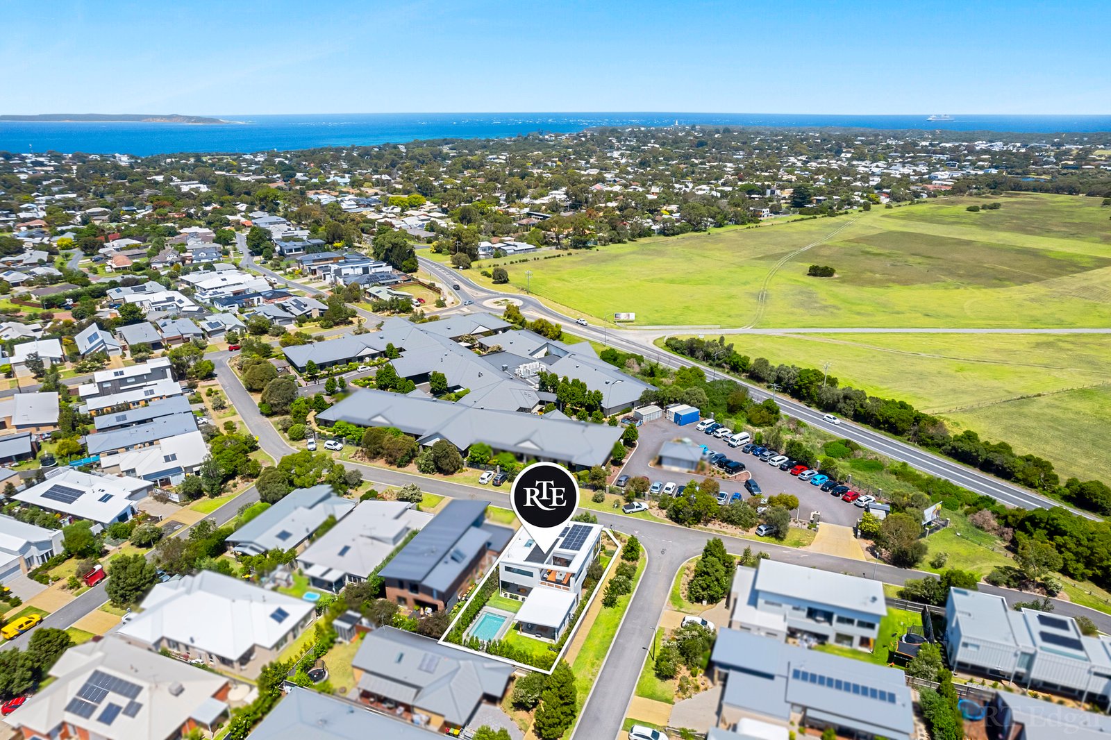 Real Estate and Property in 18 Knowles Grove, Point Lonsdale, VIC
