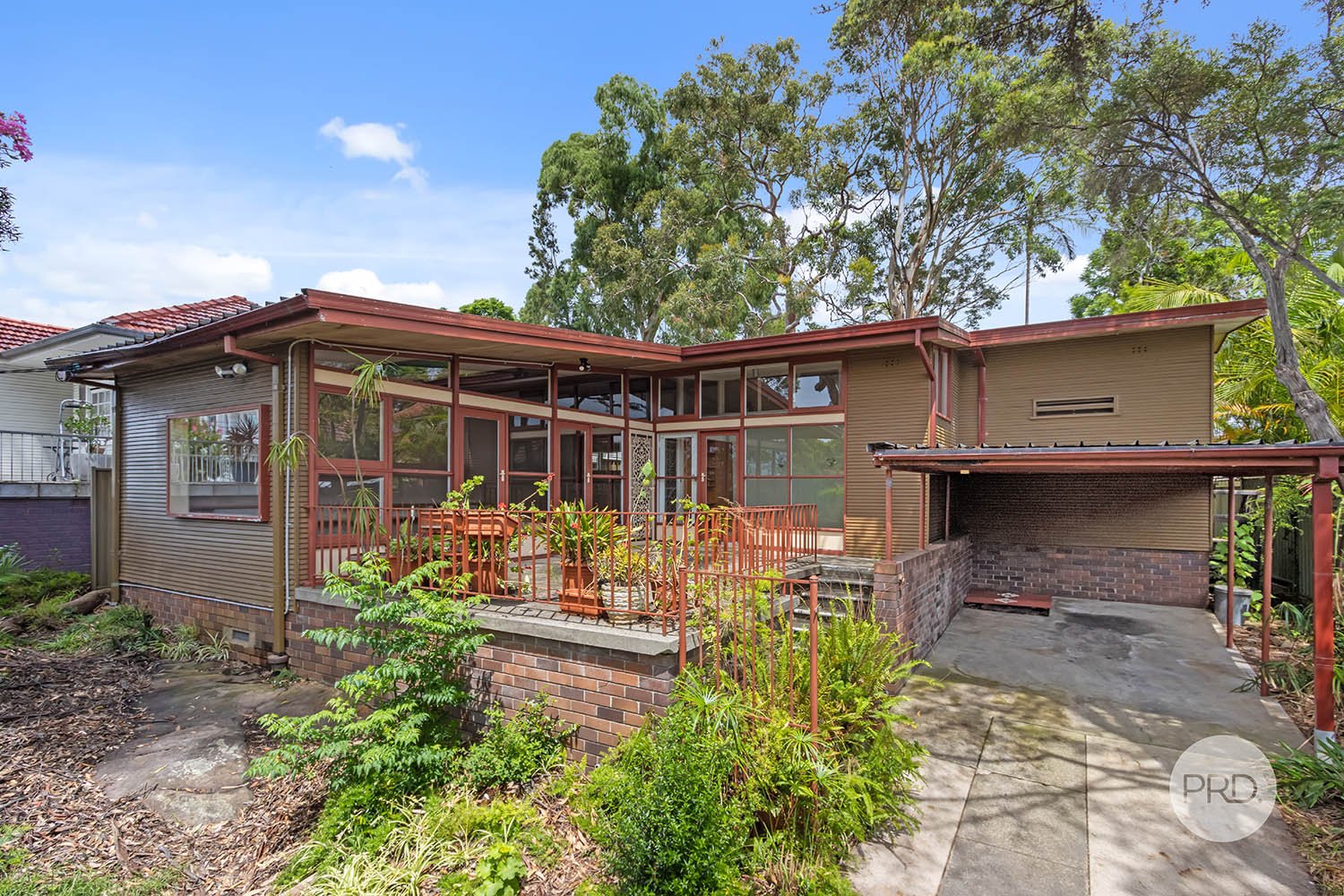 18 Koorabel Street LUGARNO 1