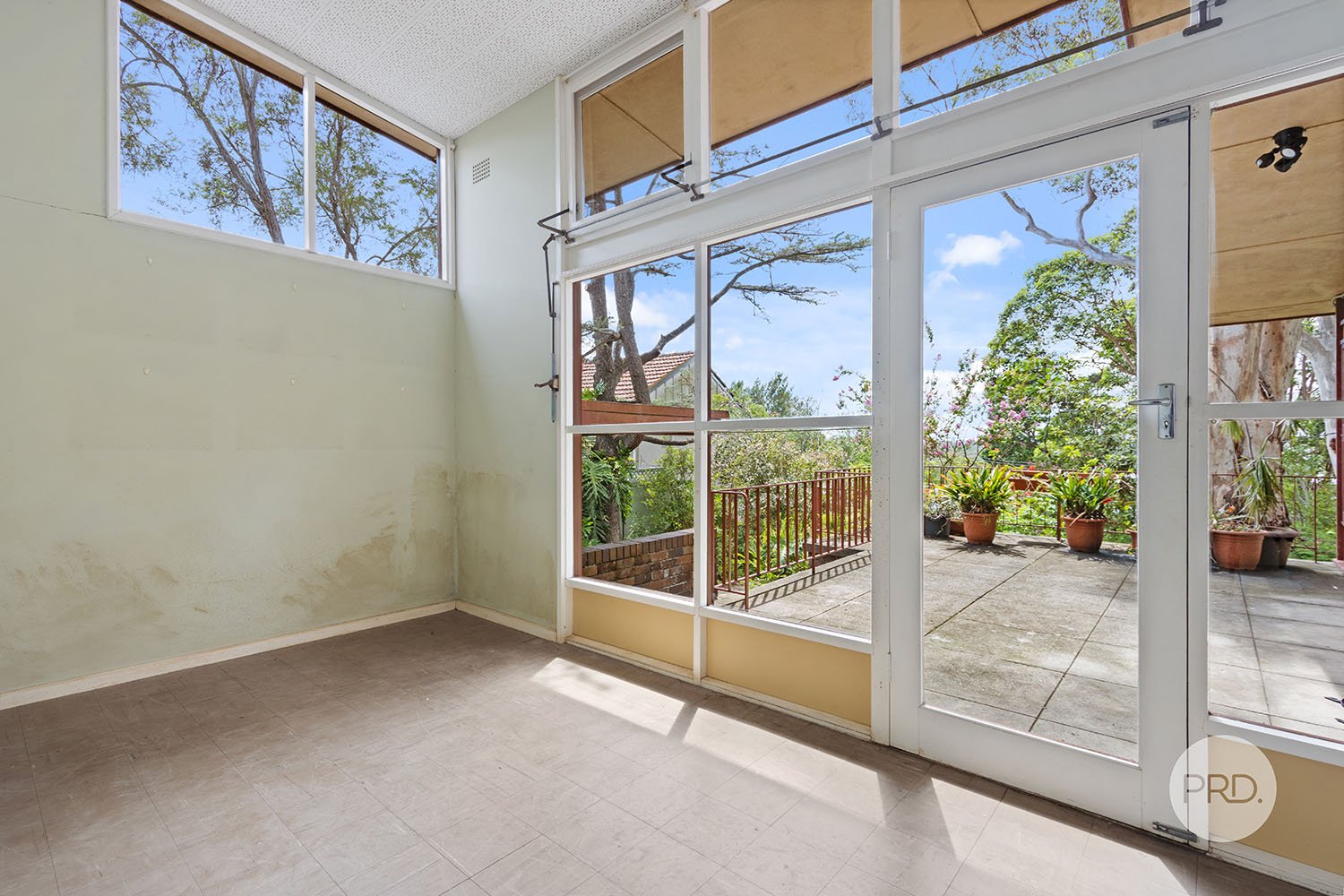 18 Koorabel Street LUGARNO 4