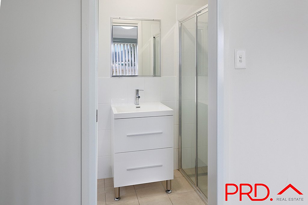 18 Lake Place TAMWORTH 7