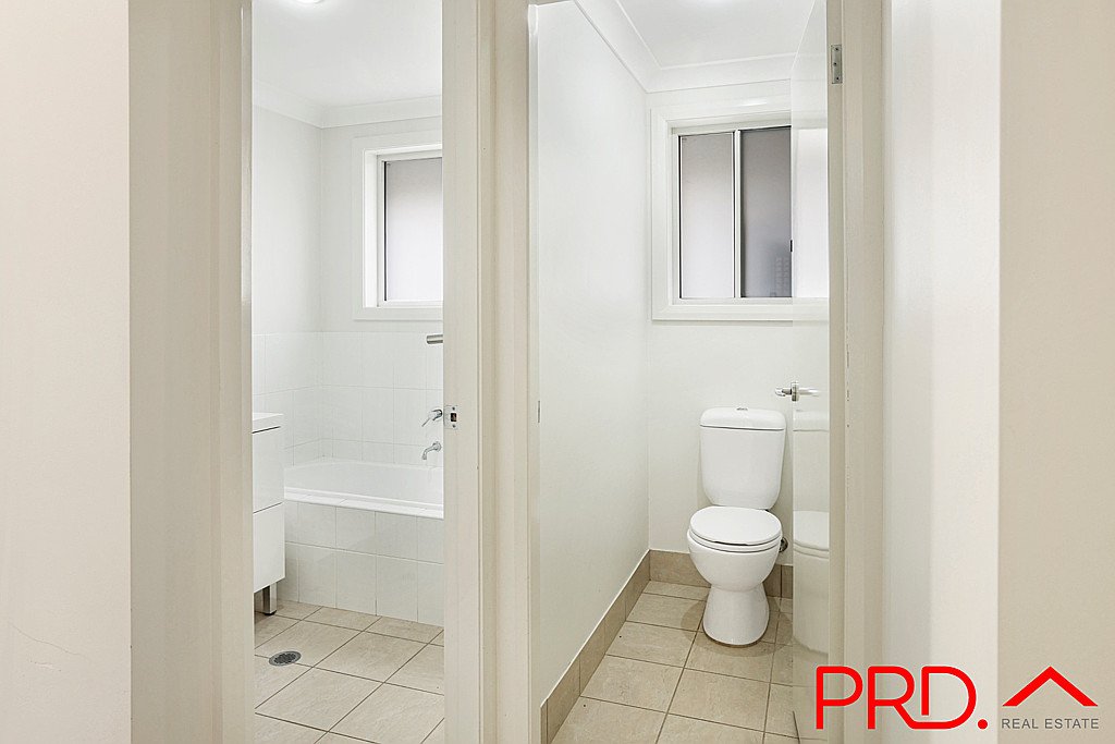 18 Lake Place TAMWORTH 10