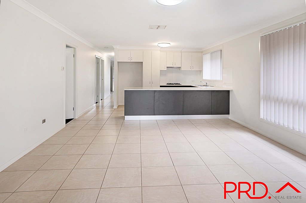 18 Lake Place TAMWORTH 13