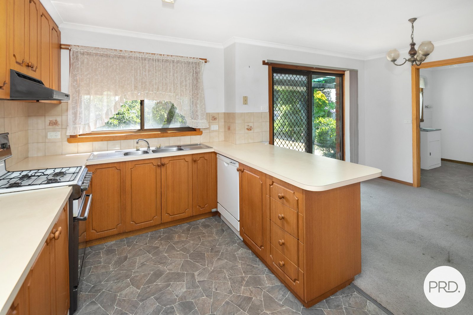 18 Langham Road WENDOUREE 6