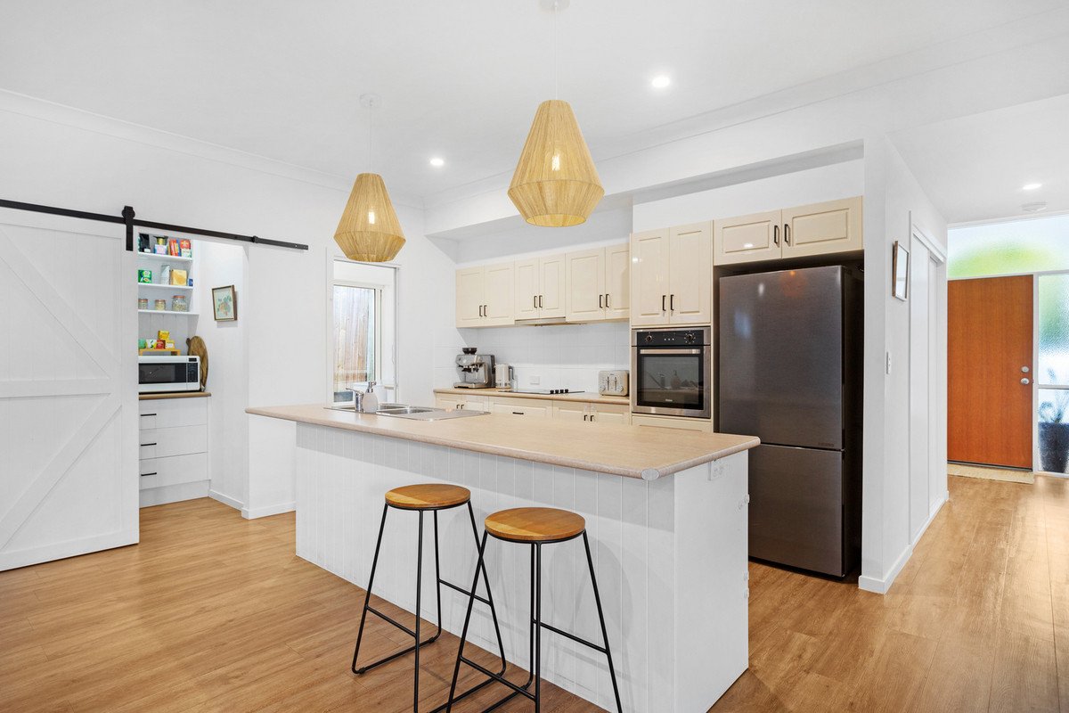 18 Lantau Crescent VARSITY LAKES 4