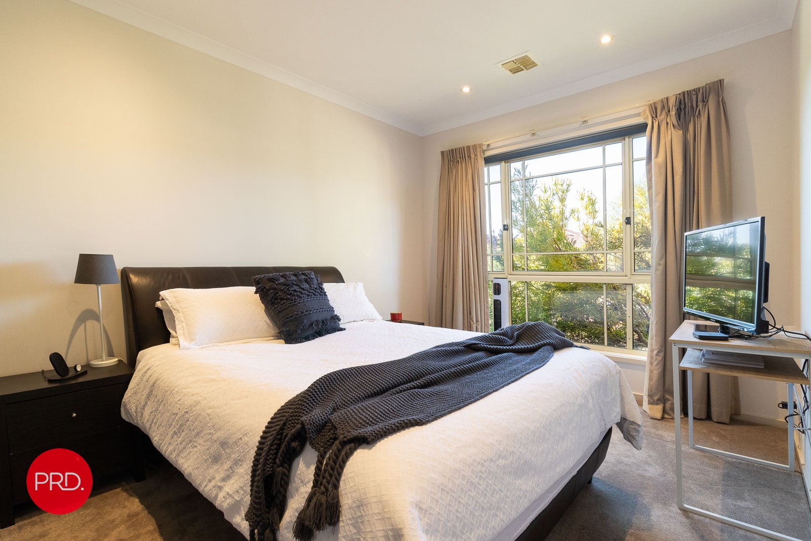 18 Larmer Street BUNGENDORE 16