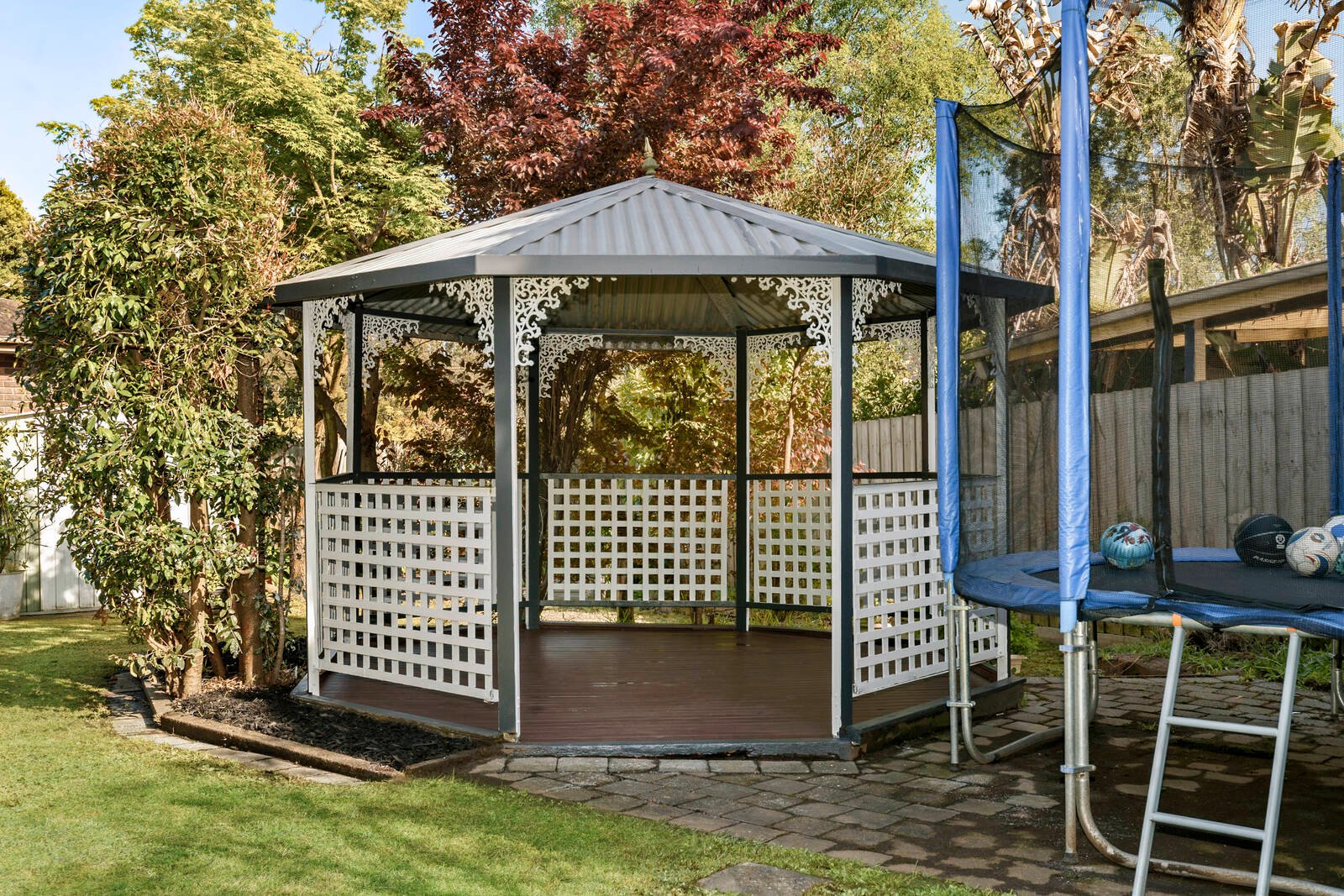 Real Estate and Property in 18 Lawsons Court, Templestowe, VIC