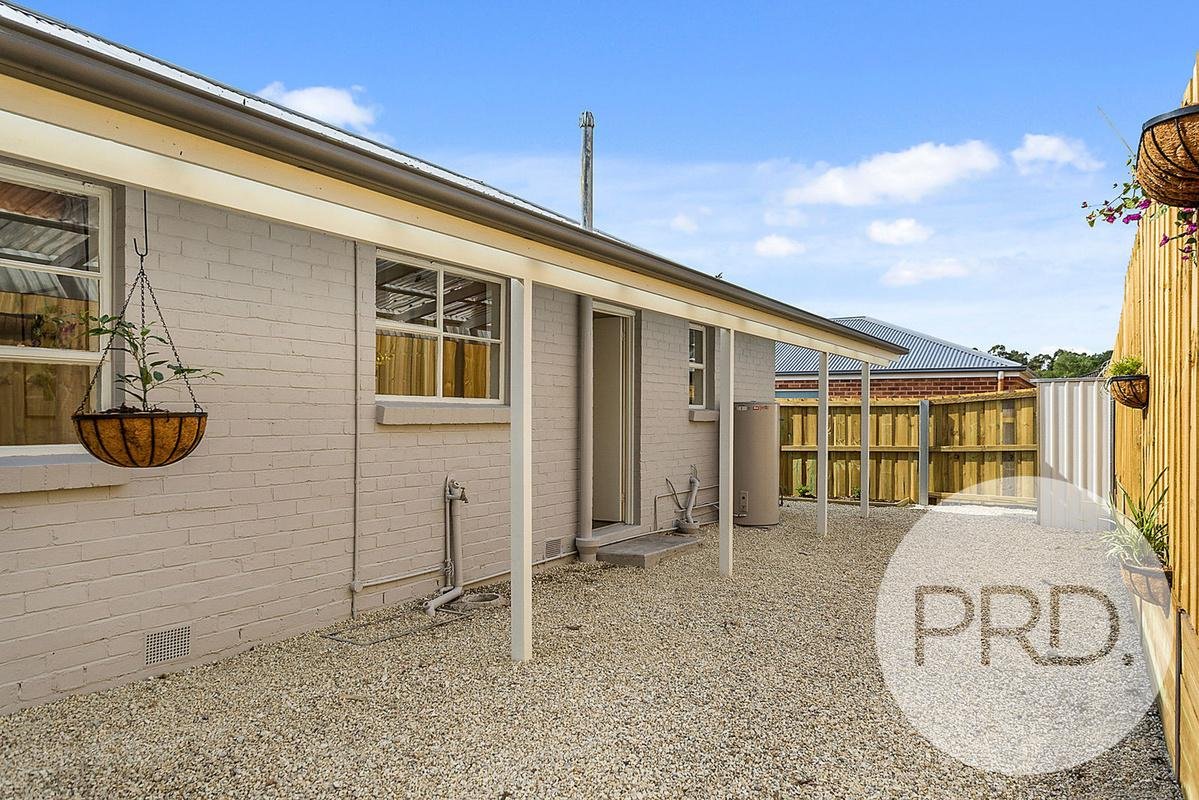 1/8 Lewan Avenue KINGSTON 17