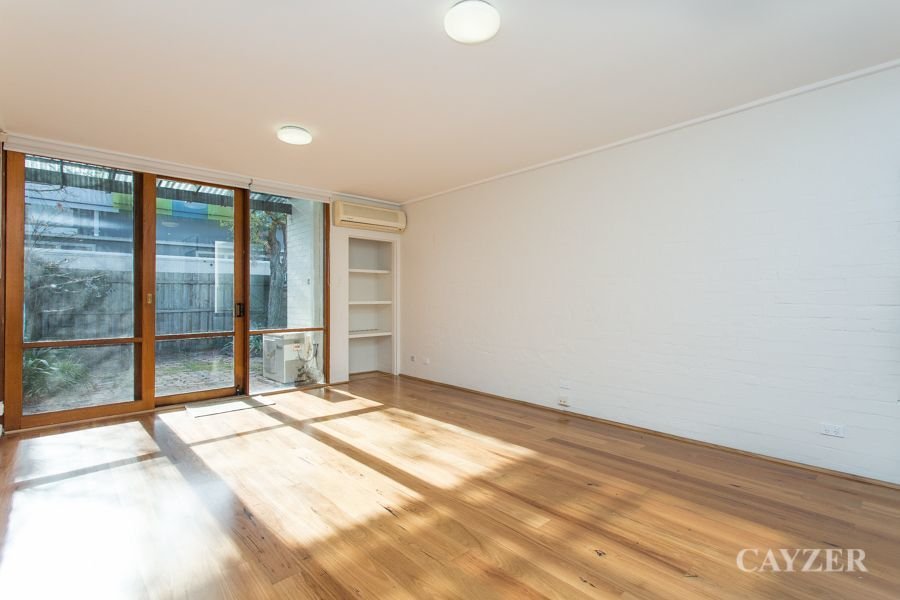 Gallery: 18 Liardet Street