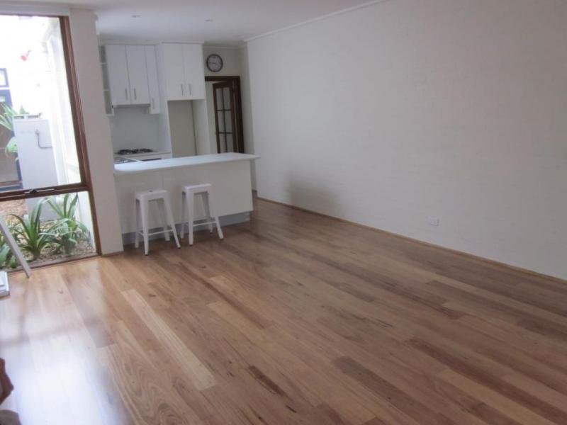 Gallery: 18 Liardet Street