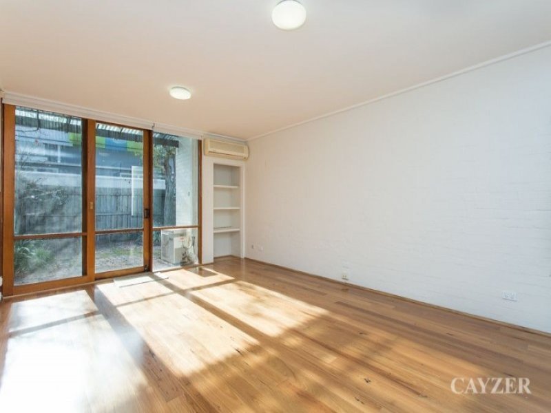 Gallery: 18 Liardet Street