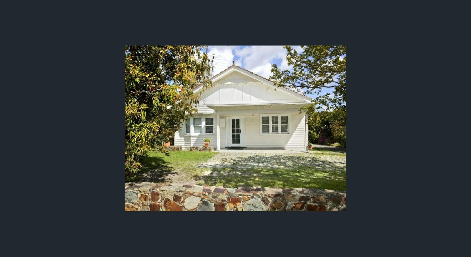 18 Lithgow Street, GLEN IRIS VIC 3146 Buxton 2022