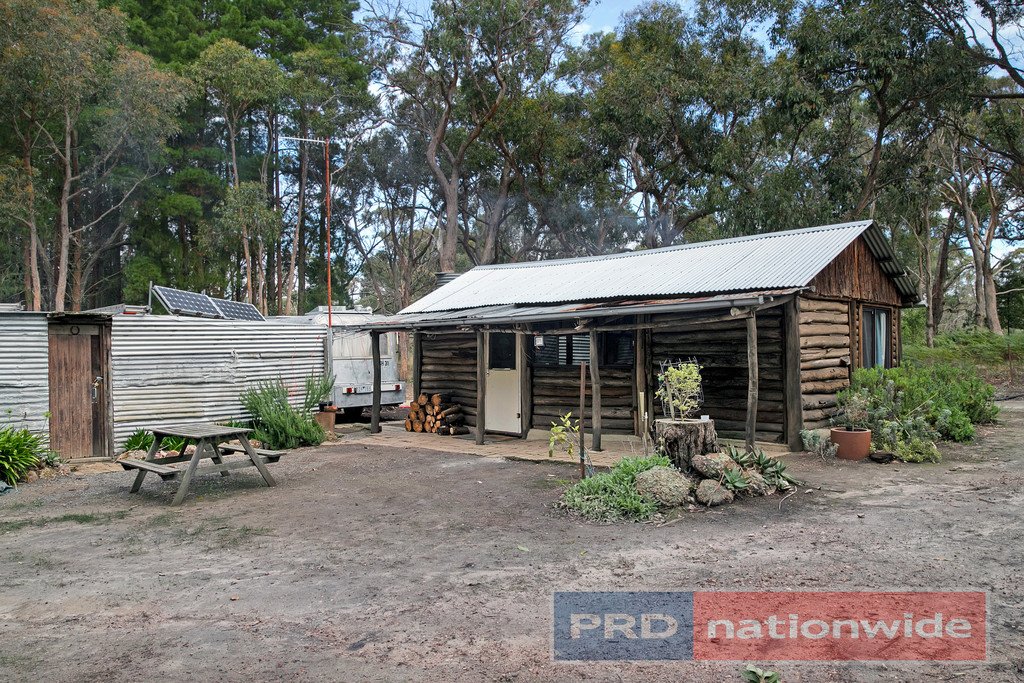 18 Log Cabin Lane CARNGHAM 4