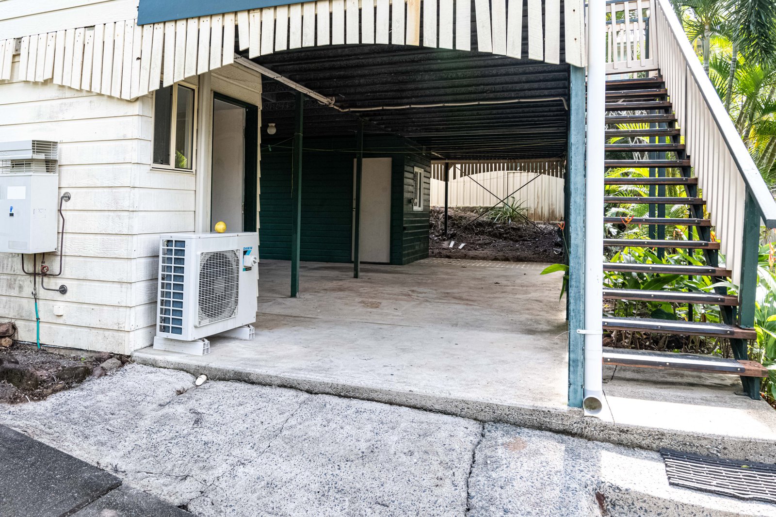 18 Macarthur Dr  CANNONVALE 23