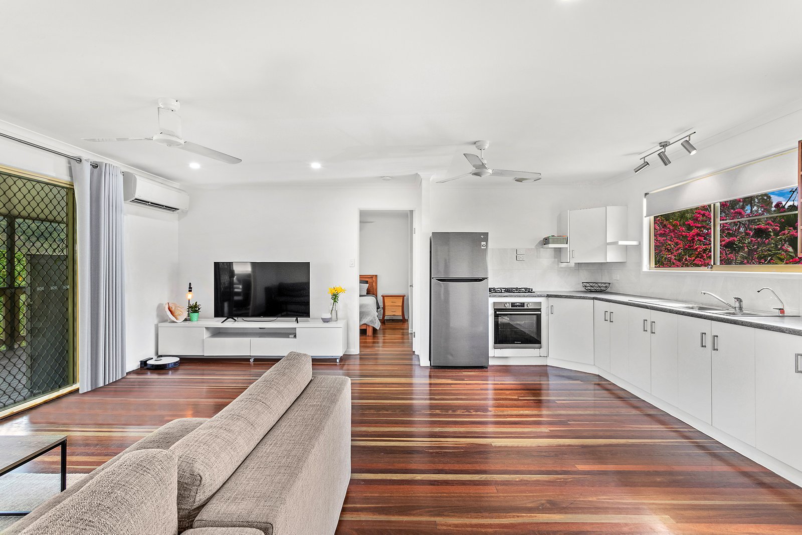 18 Macarthur Drive CANNONVALE 4