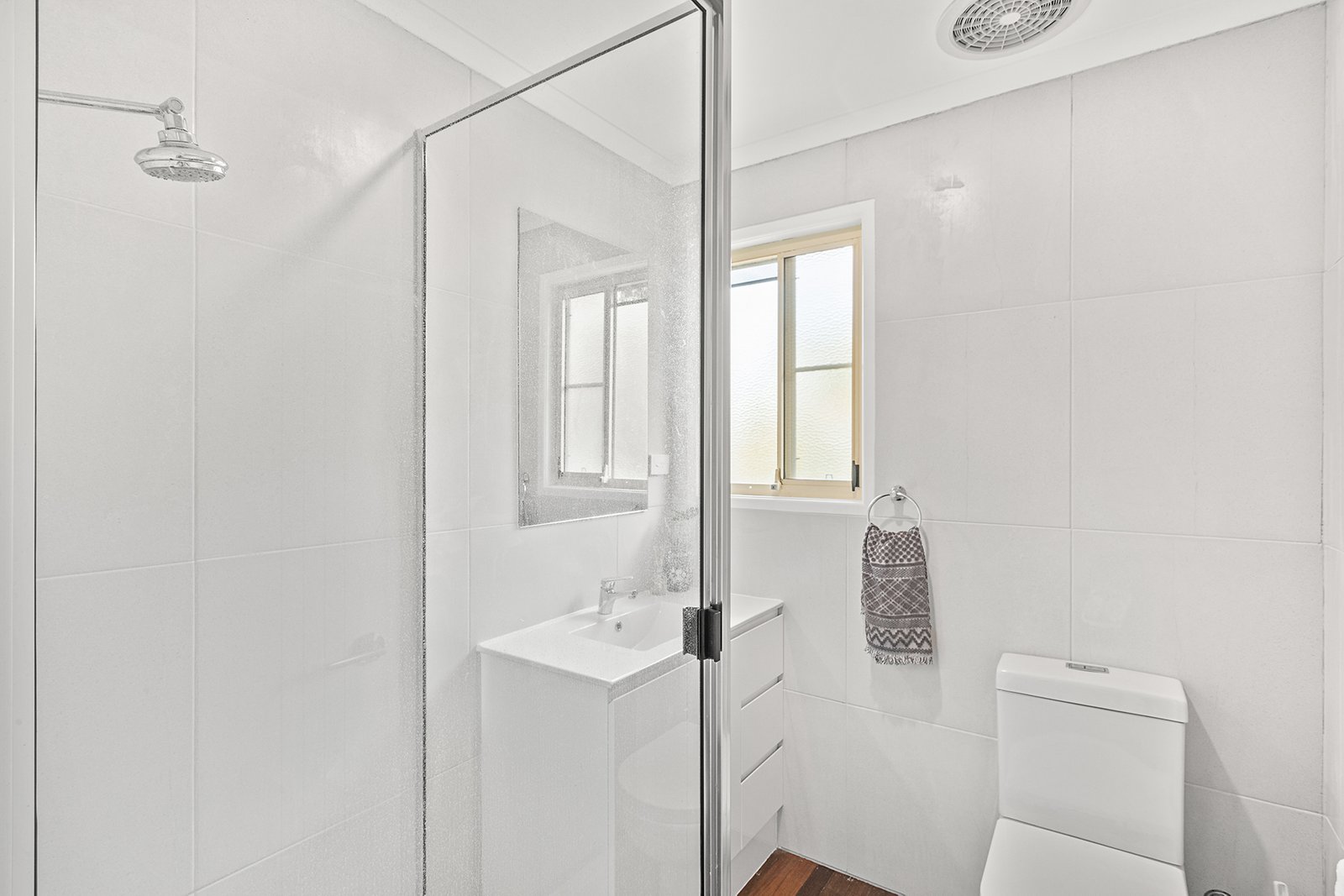 18 Macarthur Drive CANNONVALE 13