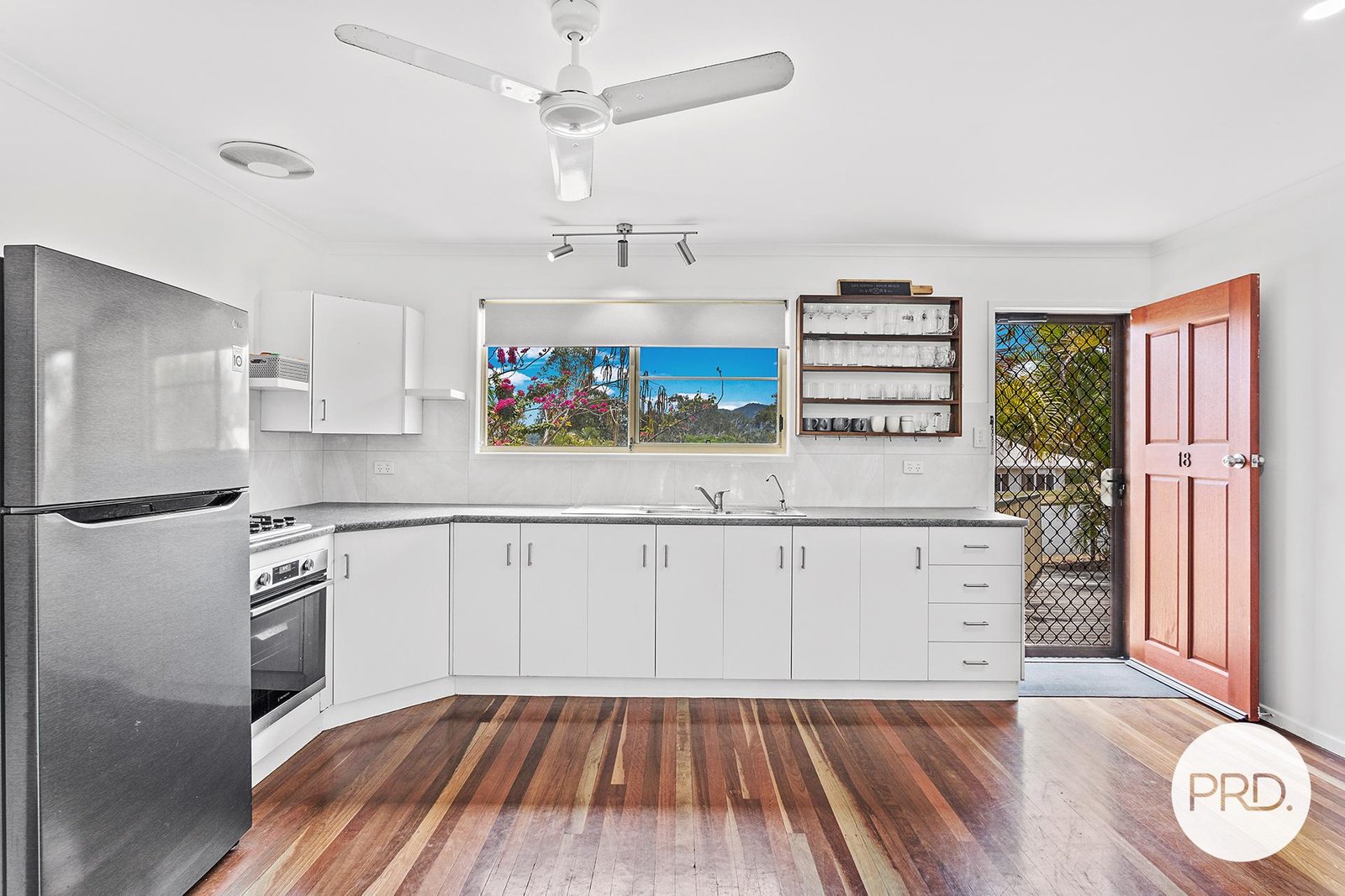 18 Macarthur Drive CANNONVALE 4