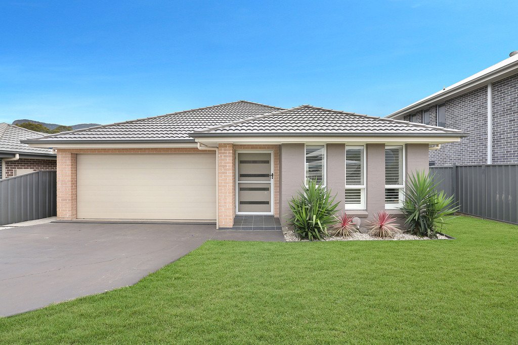 18 Mallon Aveue  HORSLEY 1