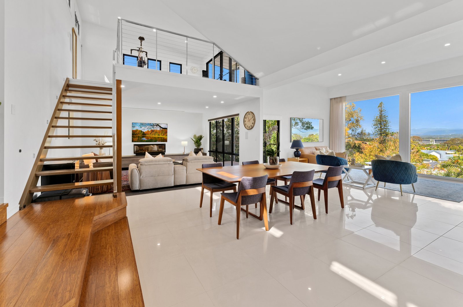 18 Maralinga Drive ASHMORE 8