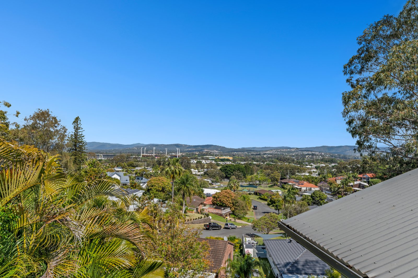 18 Maralinga Drive ASHMORE 11