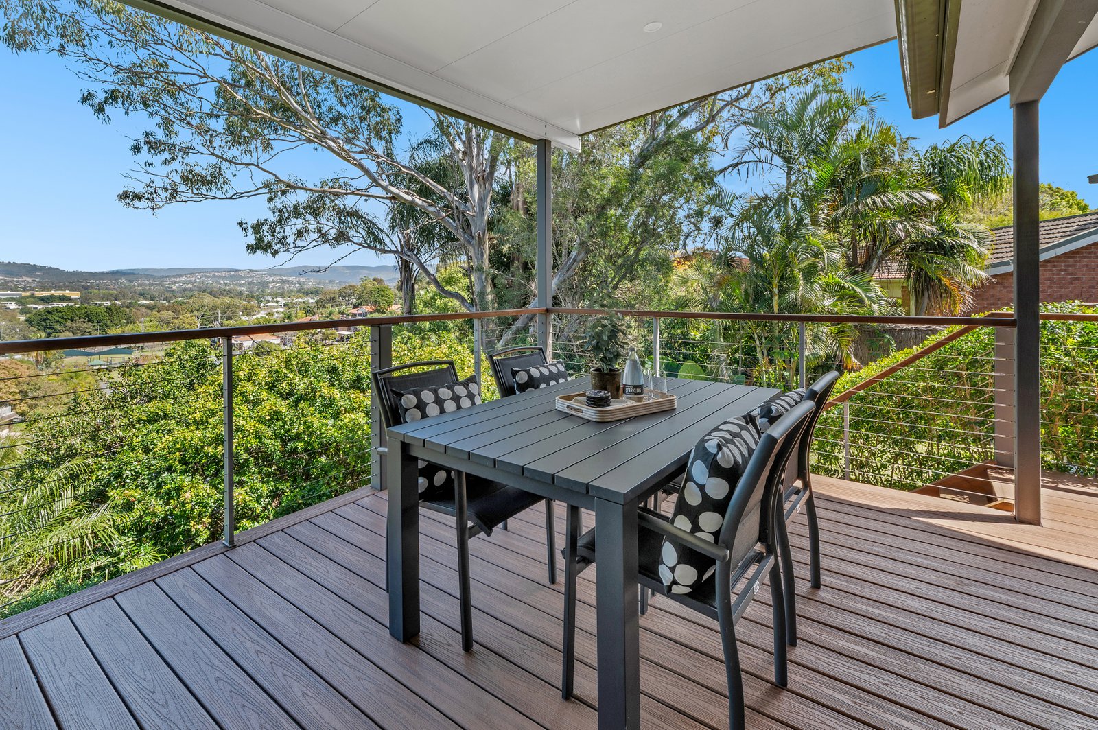 18 Maralinga Drive ASHMORE 16
