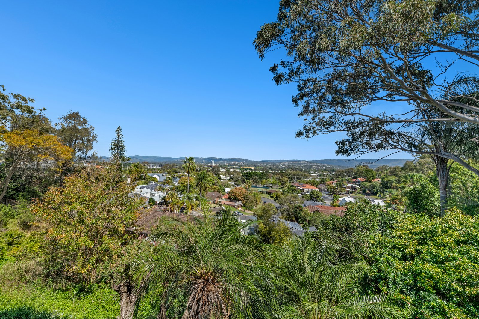 18 Maralinga Drive ASHMORE 17