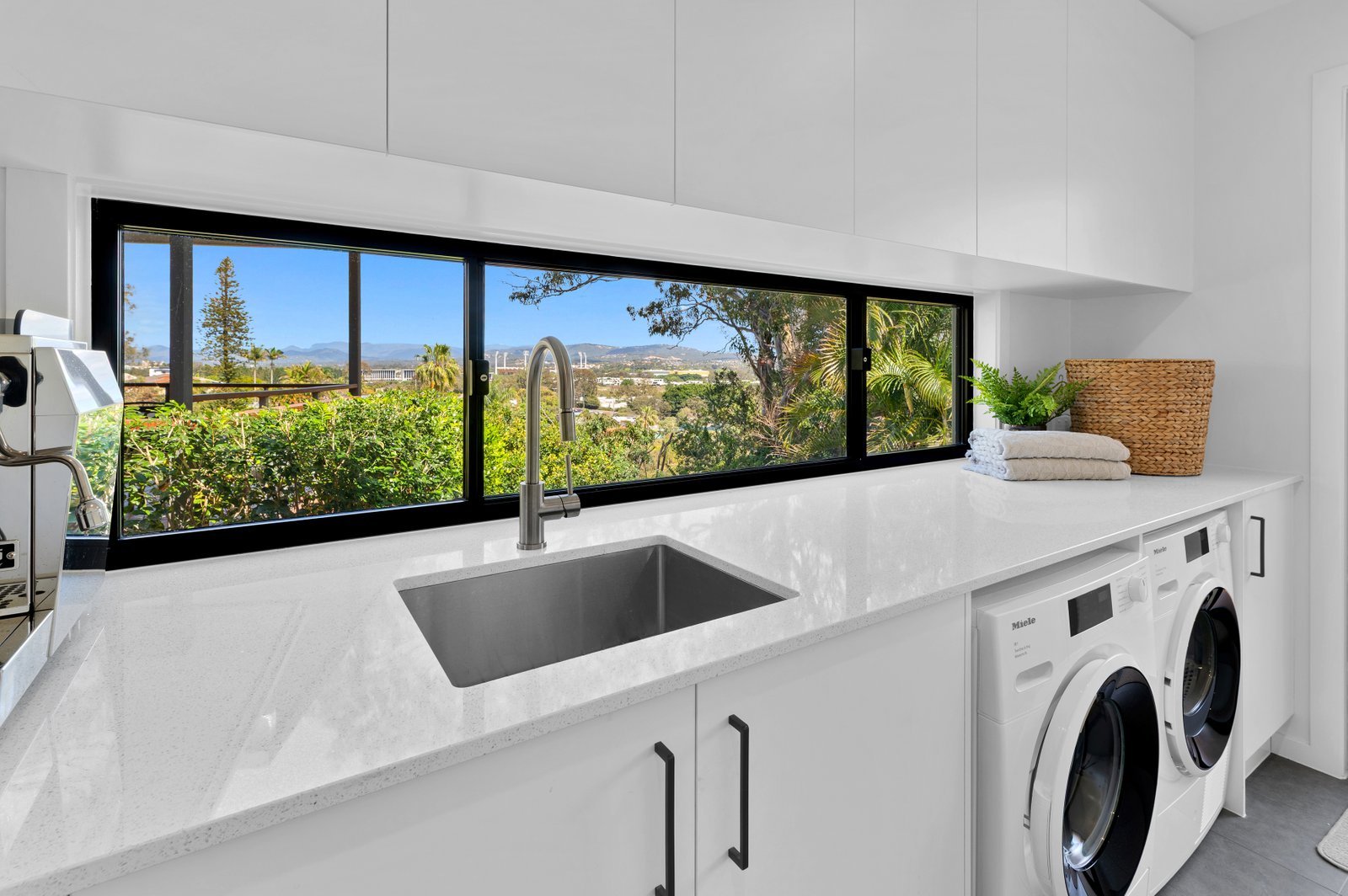 18 Maralinga Drive ASHMORE 32
