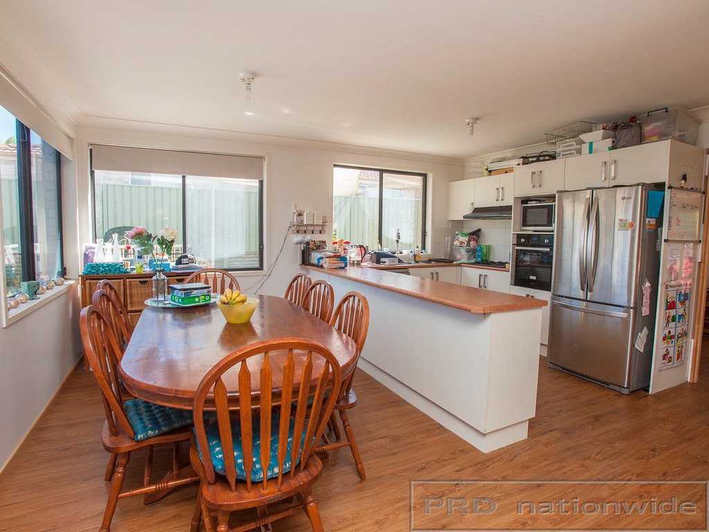 18 Maybush Avenue THORNTON 5