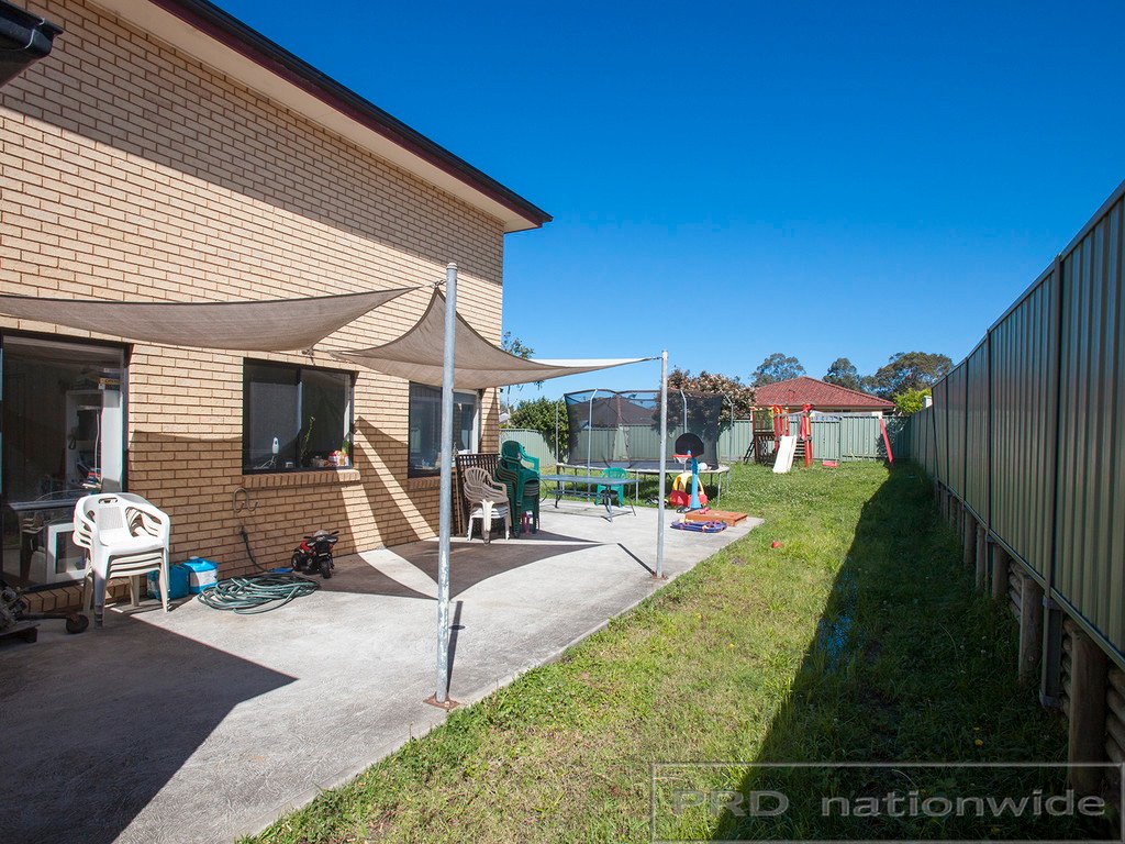 18 Maybush Avenue THORNTON 8