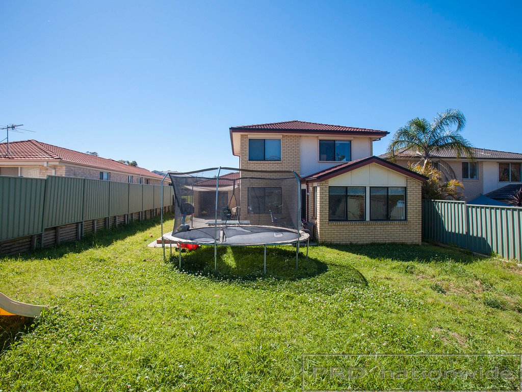 18 Maybush Avenue THORNTON 9